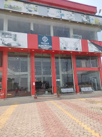 R Bazaar Premium Outlet Store Front